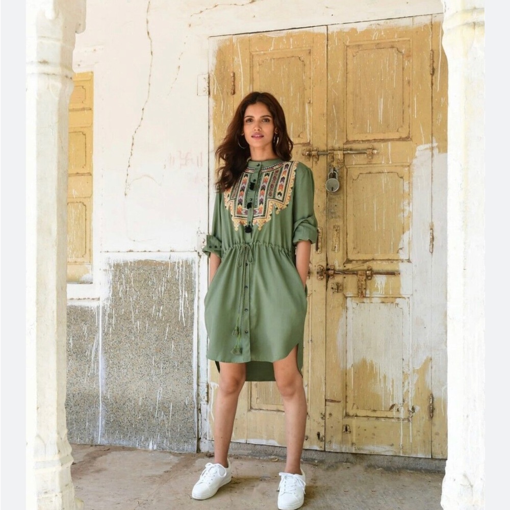 Souk Indigo Embroidered Dress Size M NWOT